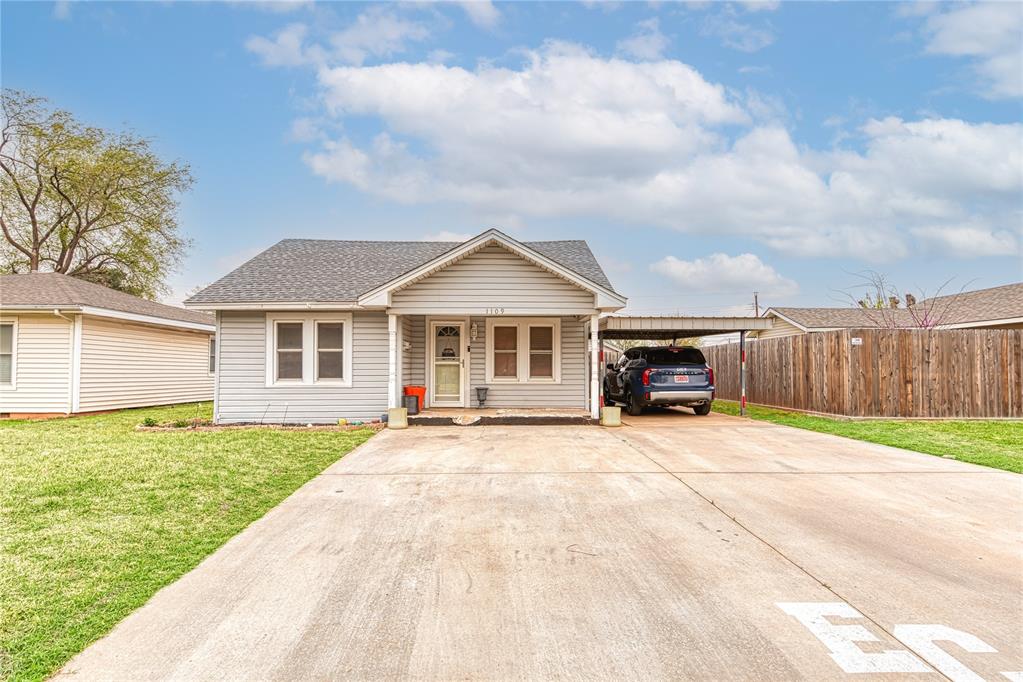 1109 W A Avenue Property Photo