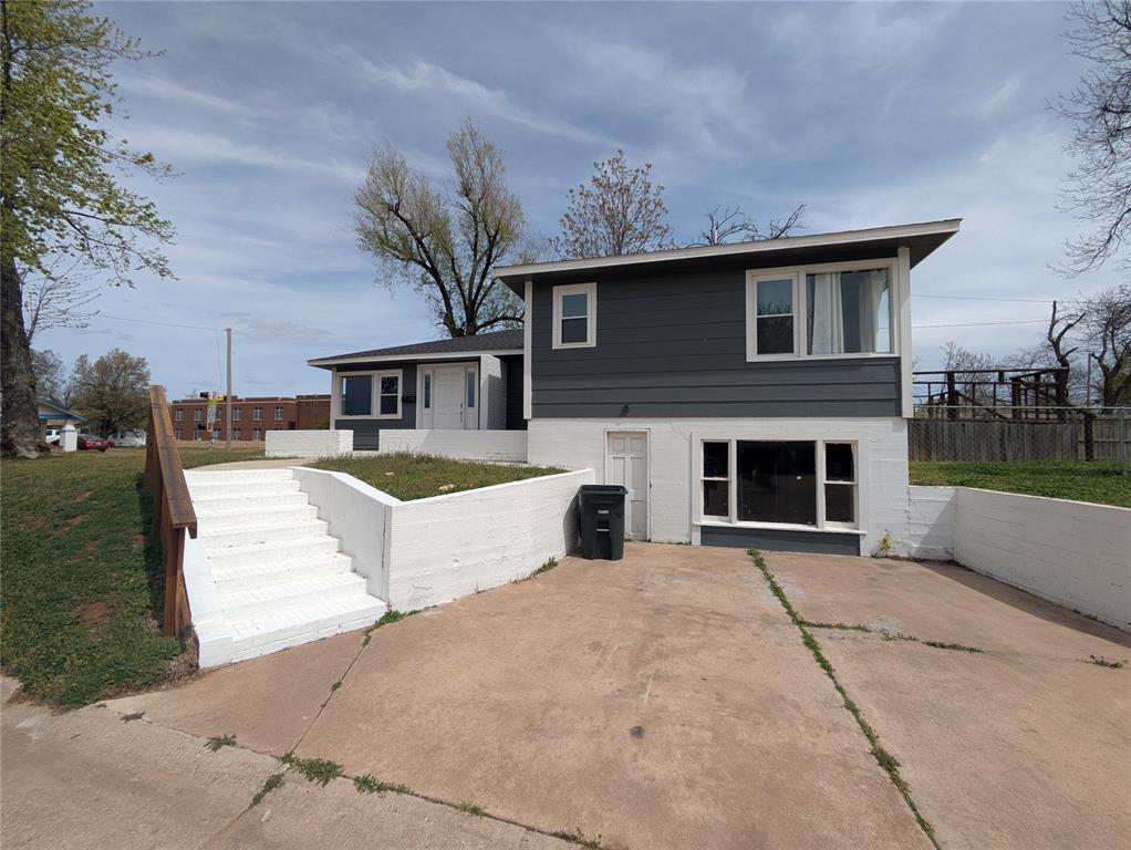 2101 E Randolph Avenue Property Photo