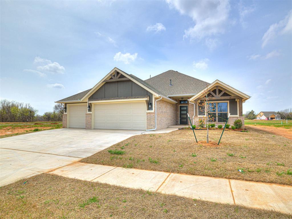 7609 Three Woods Lane Property Photo 1