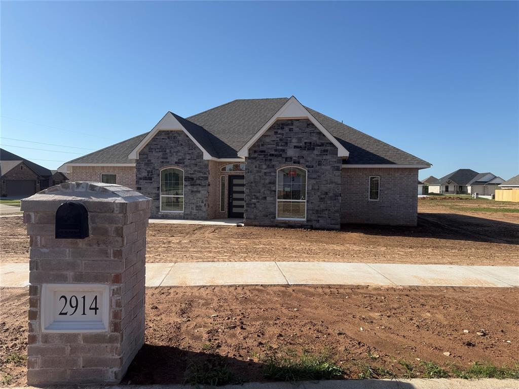 2914 Summit Hollow Circle Property Photo 1