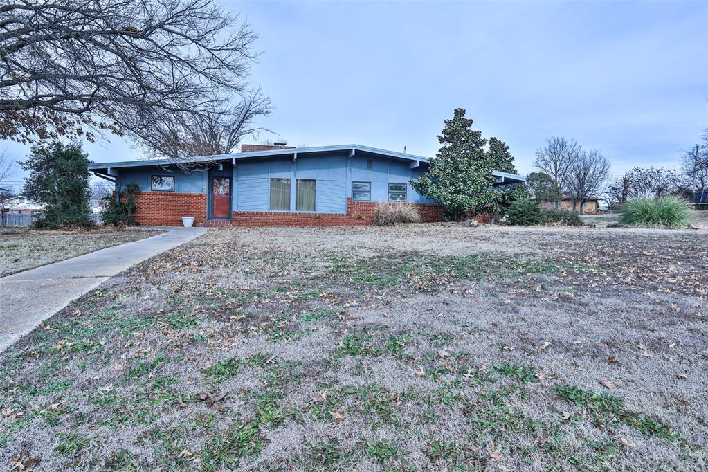 606 16th Street Property Photo