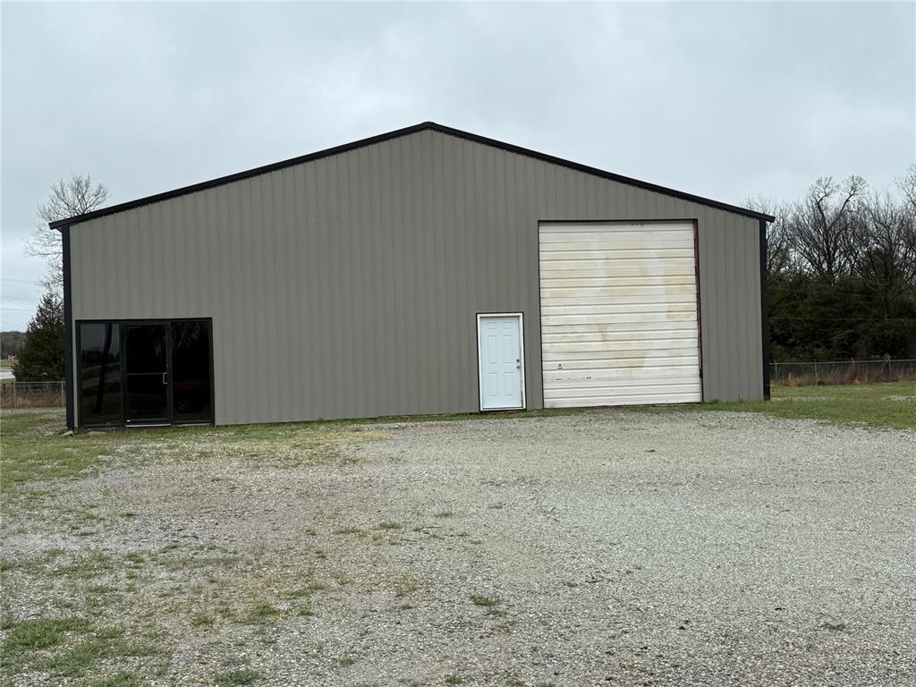 11674 N Highway 99 Property Photo