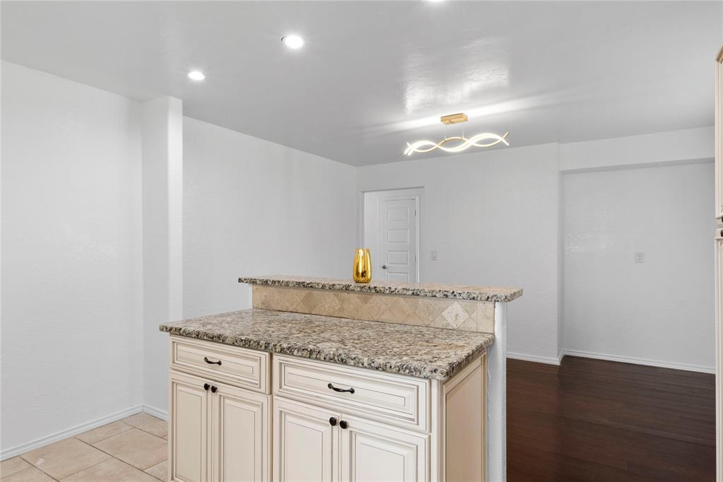 1163236 Property Photo 26