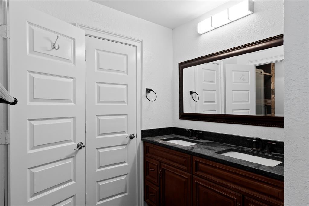 1163236 Property Photo 35