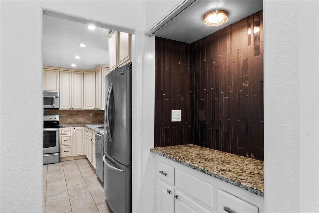 1163236 Property Photo 36