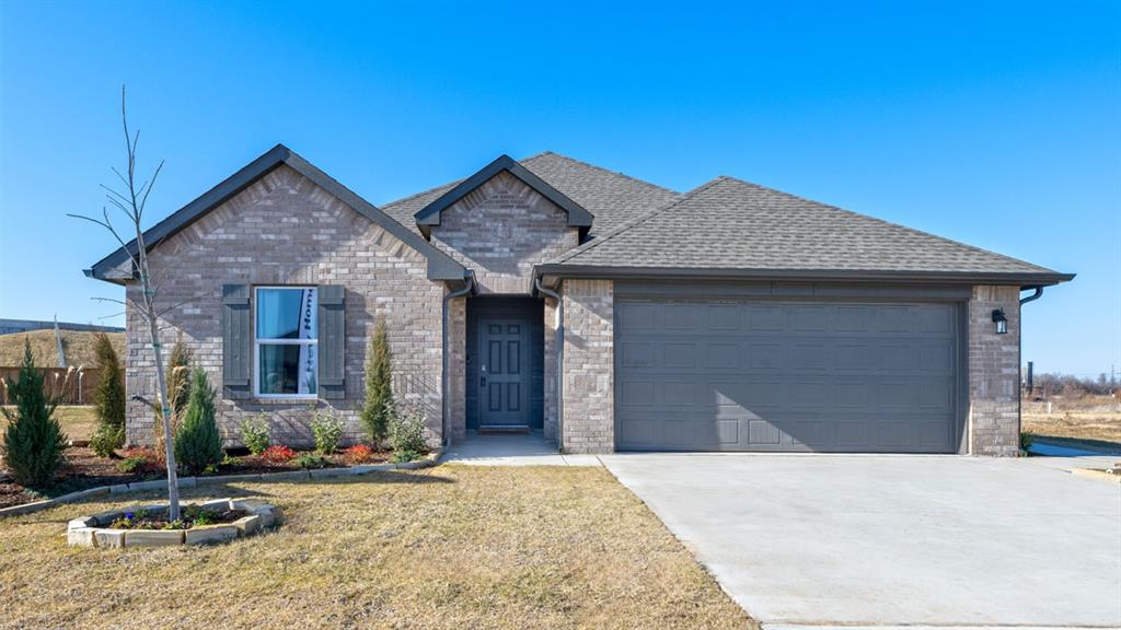 1217 E Stetson Lane Property Photo