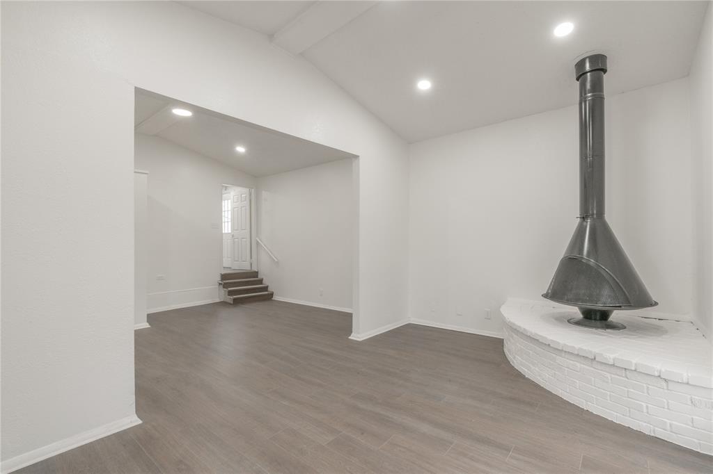 5812 S Francis Avenue Property Photo 13
