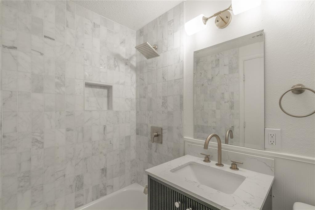 5812 S Francis Avenue Property Photo 18