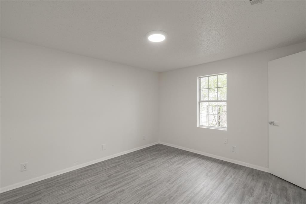 5812 S Francis Avenue Property Photo 19