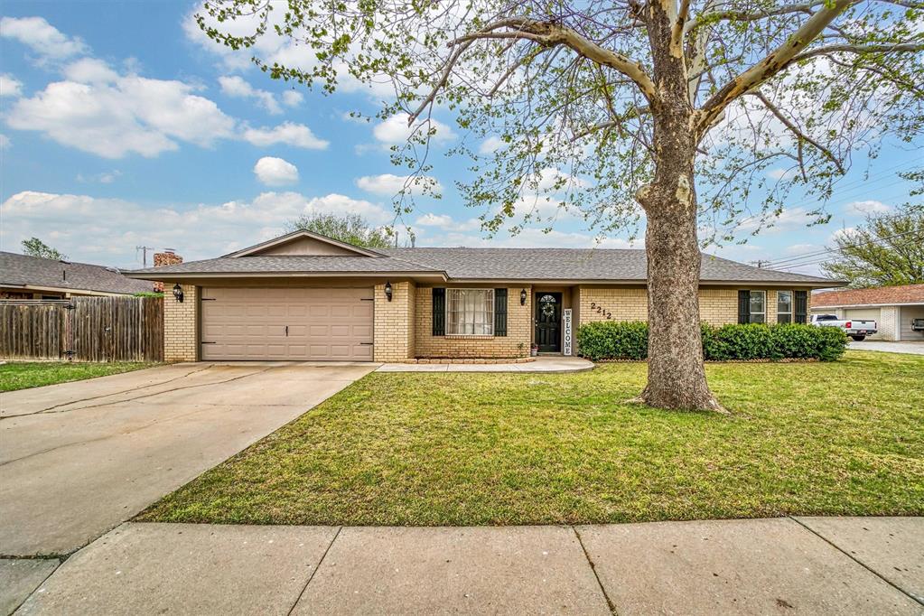 2212 N Robin Street Property Photo 1