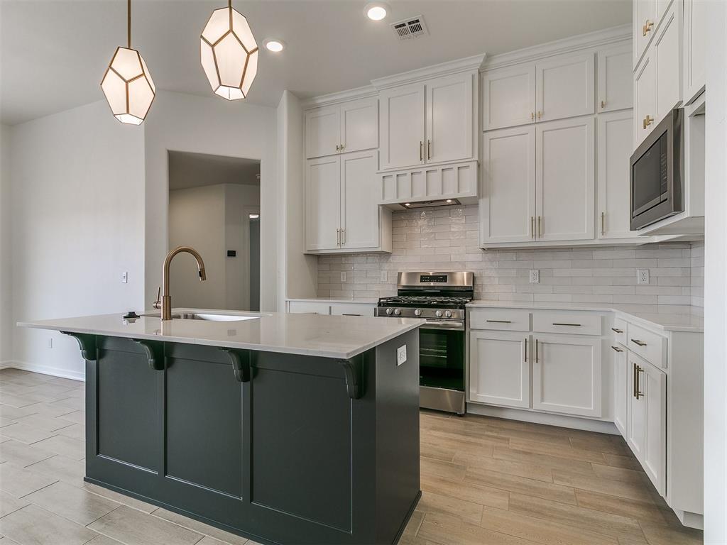 12104 Birch Street Property Photo 9