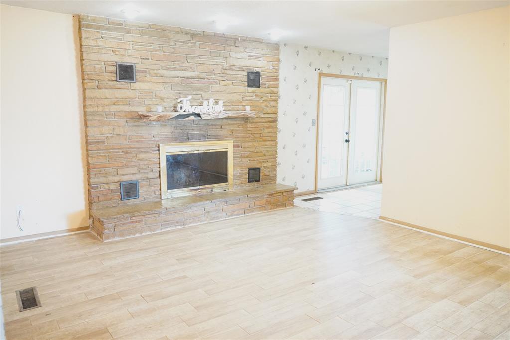 2204 S 23rd Street Property Photo 4