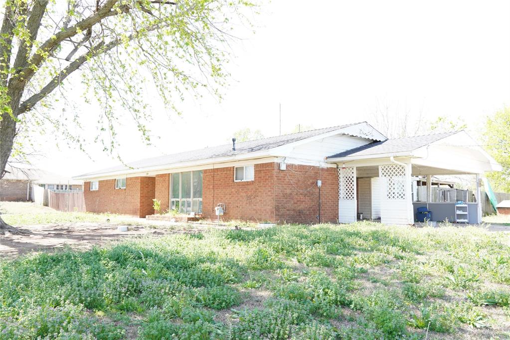 2204 S 23rd Street Property Photo 8