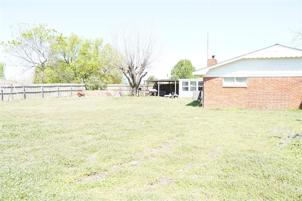 2204 S 23rd Street Property Photo 9