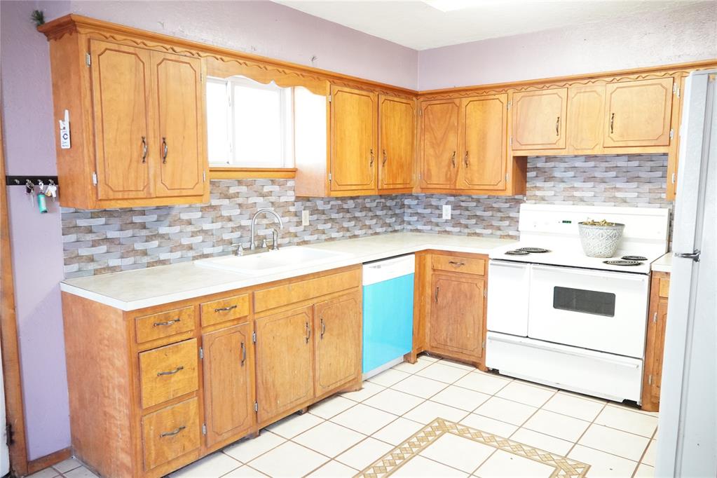 2204 S 23rd Street Property Photo 11