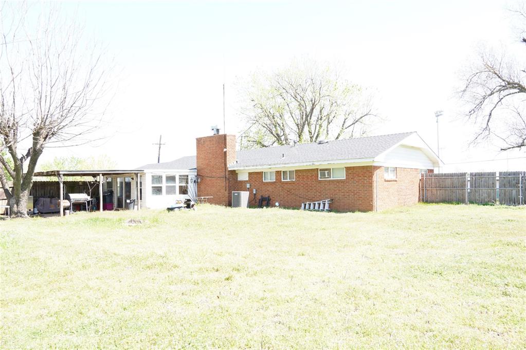 2204 S 23rd Street Property Photo 26