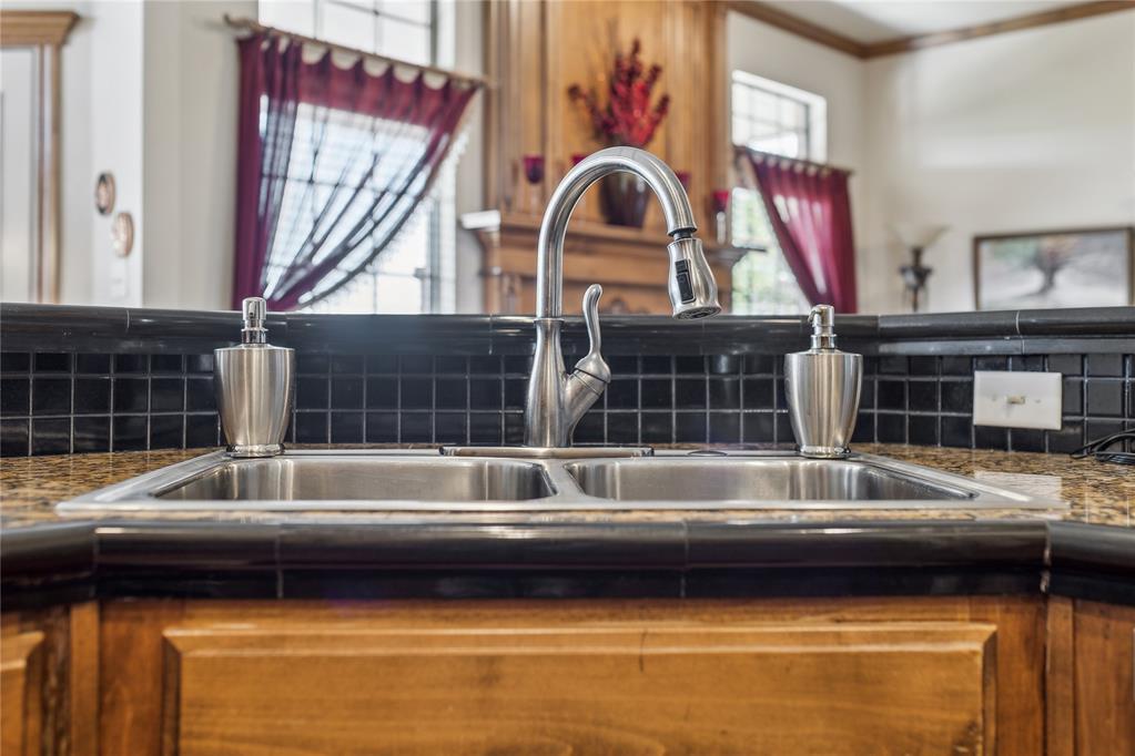 11717 Bellhurst Avenue Property Photo 9