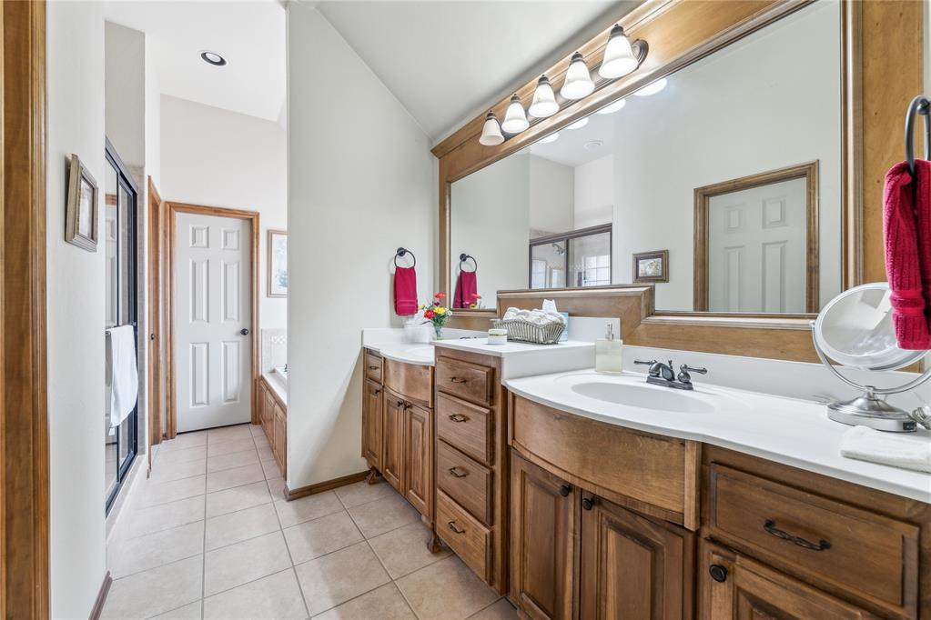 11717 Bellhurst Avenue Property Photo 25