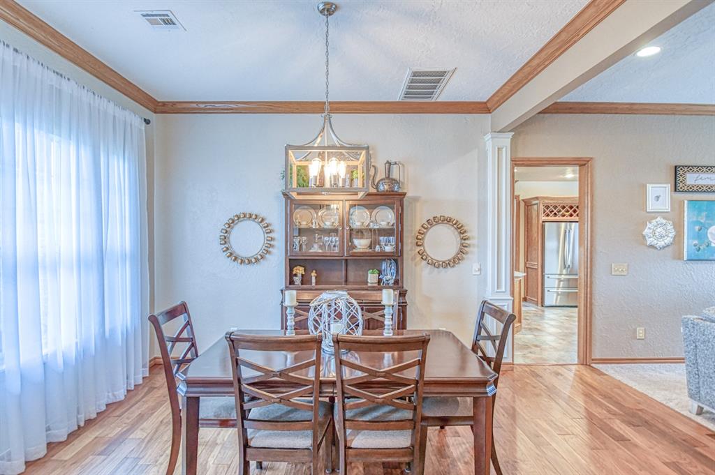 2101 Fox Croft Road Property Photo 4