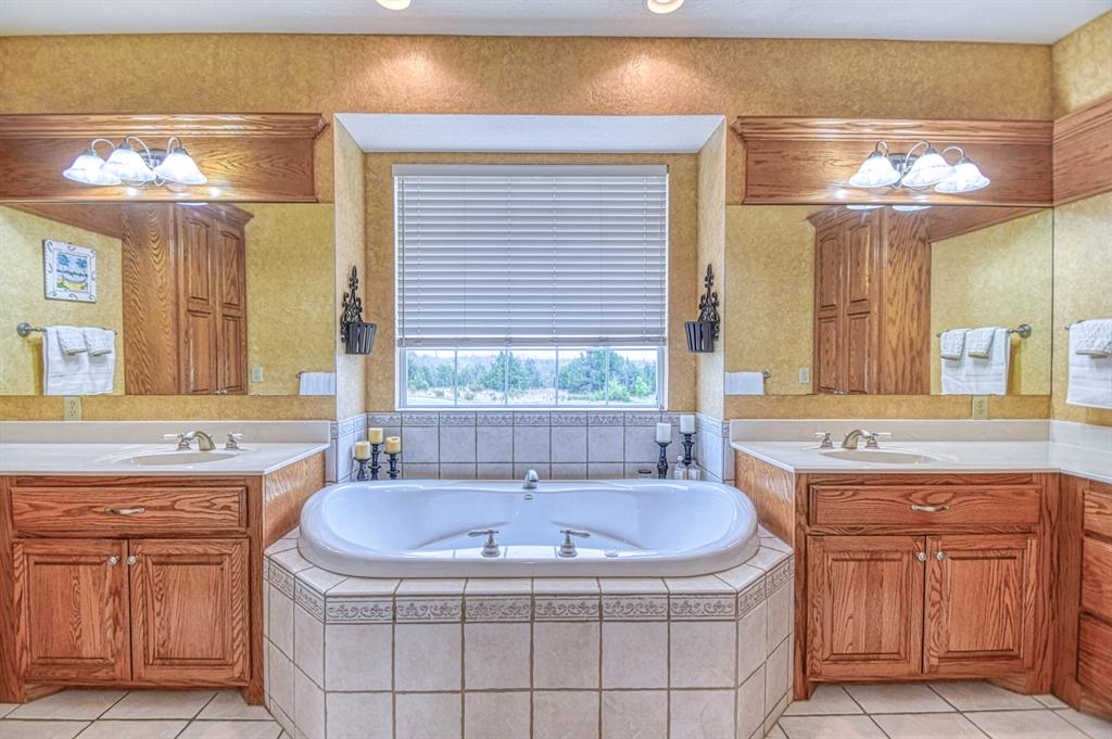 2101 Fox Croft Road Property Photo 23