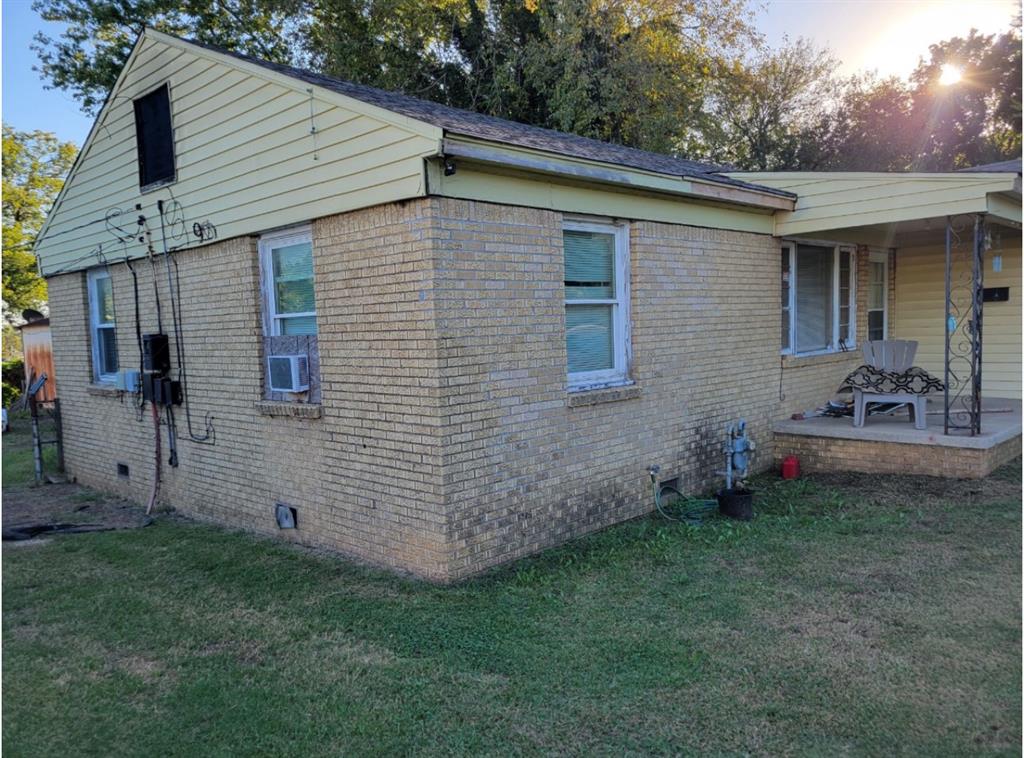 1124 W Marshall Street Property Photo 1