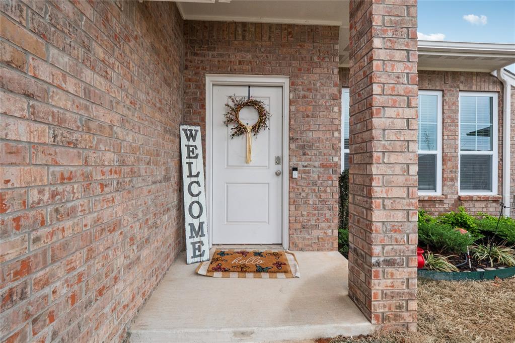 10492 Cattail Terrace Property Photo 4