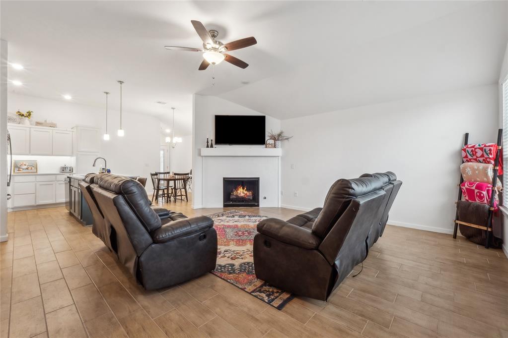 10492 Cattail Terrace Property Photo 6