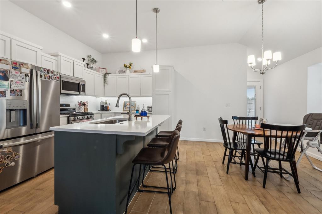 10492 Cattail Terrace Property Photo 8