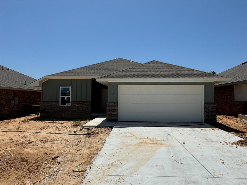 20652 Brush Creek Boulevard Property Photo 1