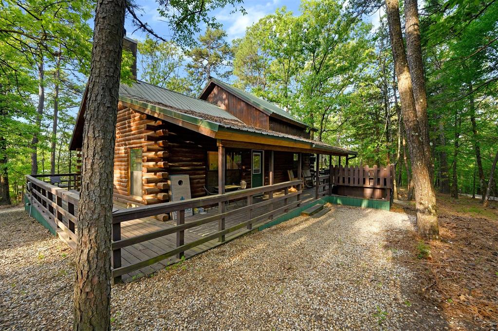 155 Split Shot Circle Property Photo 1