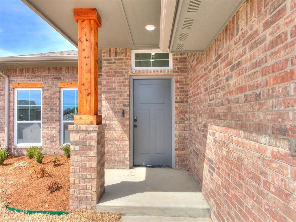 1679 Bloomington Court Property Photo 4