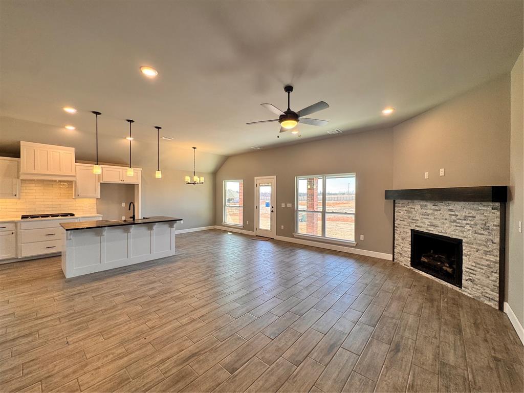12608 Nw 138th Street Property Photo 4