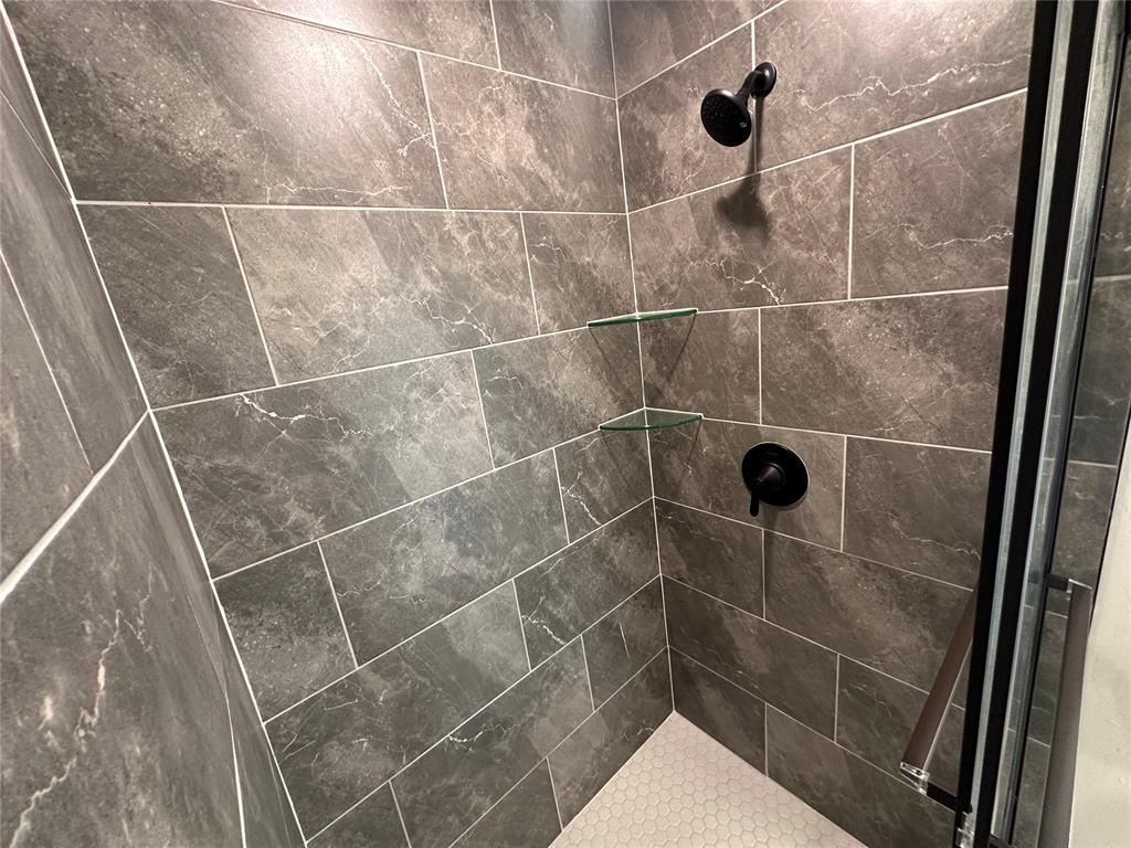 18220 Austin Court Property Photo 11