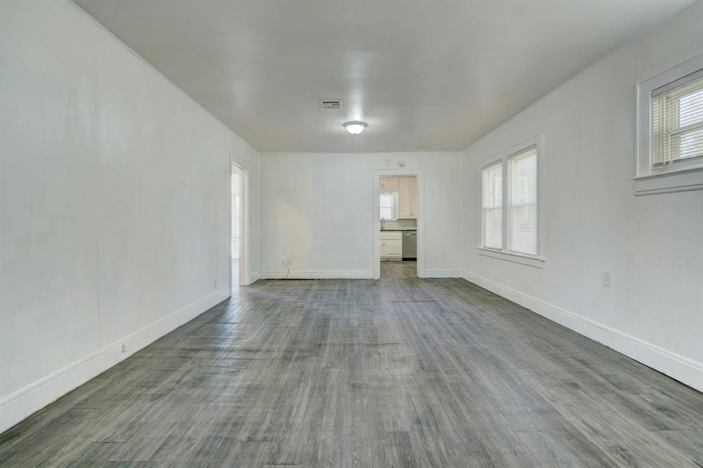 9709 N Western Avenue Property Photo 11