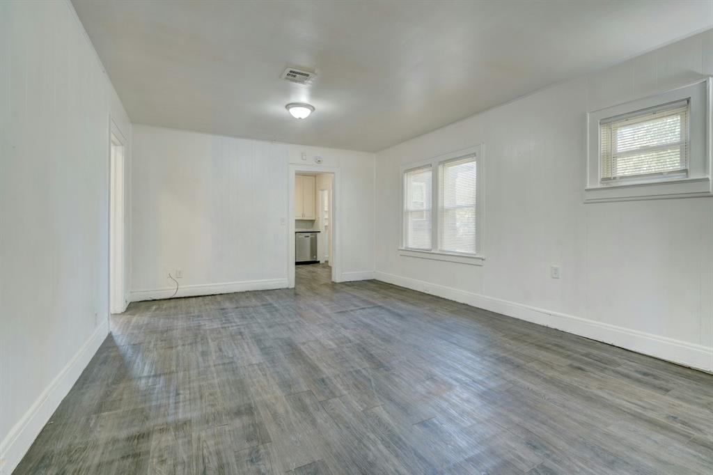 9709 N Western Avenue Property Photo 12