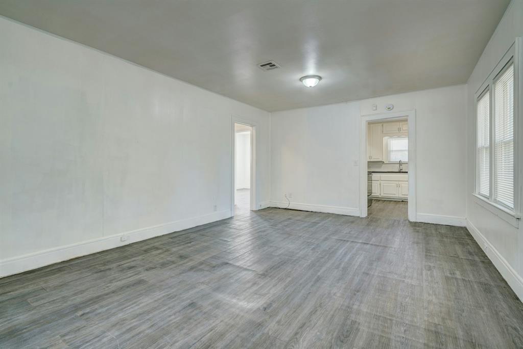 9709 N Western Avenue Property Photo 18