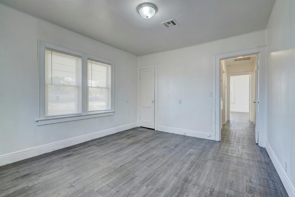 9709 N Western Avenue Property Photo 19
