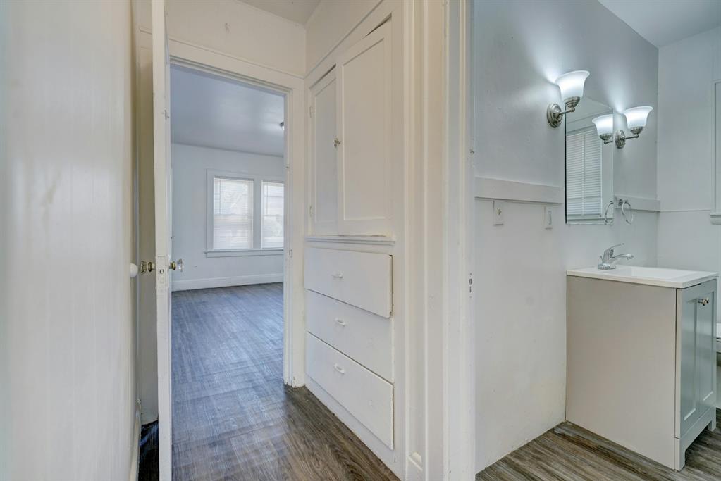 9709 N Western Avenue Property Photo 23