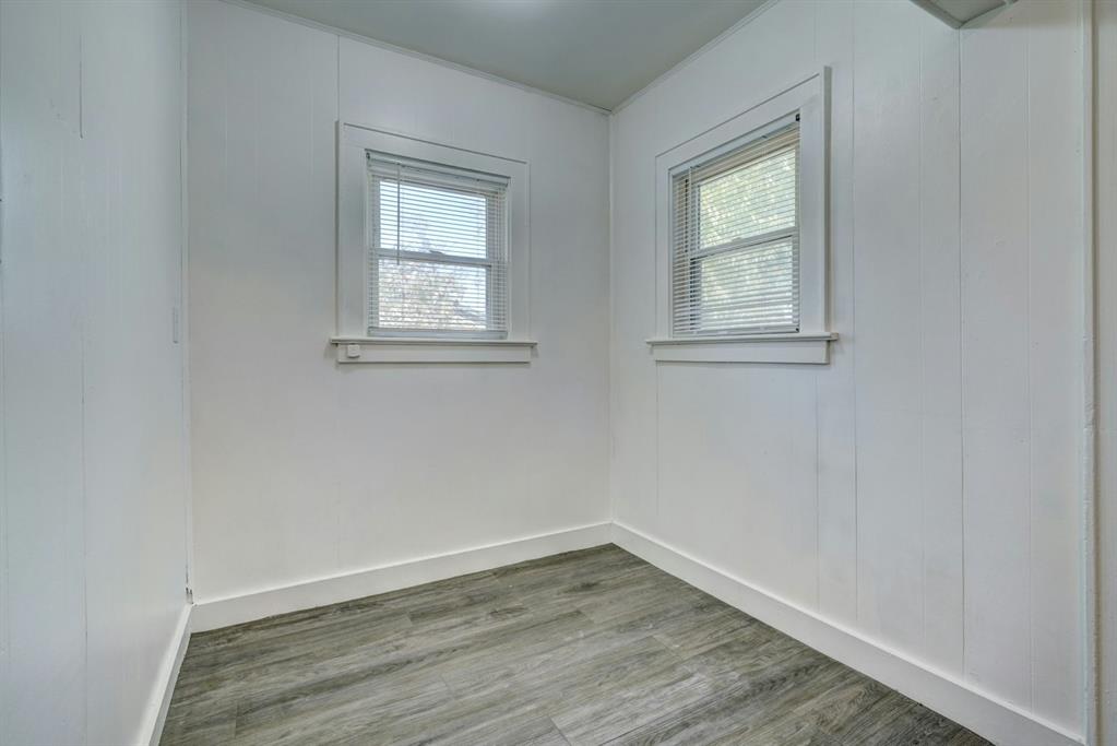 9709 N Western Avenue Property Photo 30