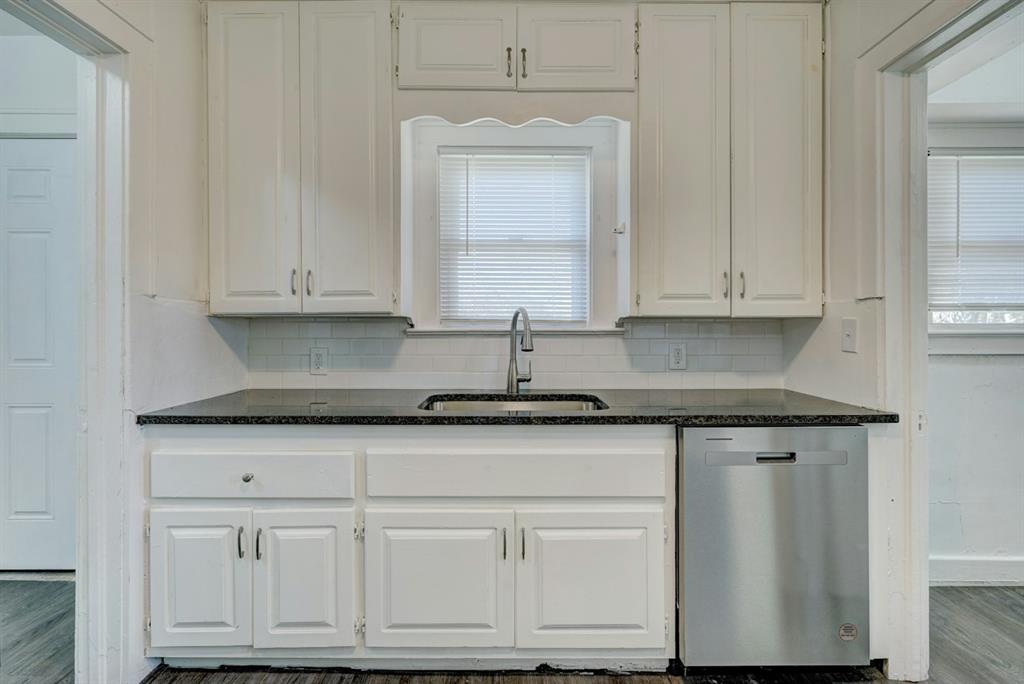 9709 N Western Avenue Property Photo 33