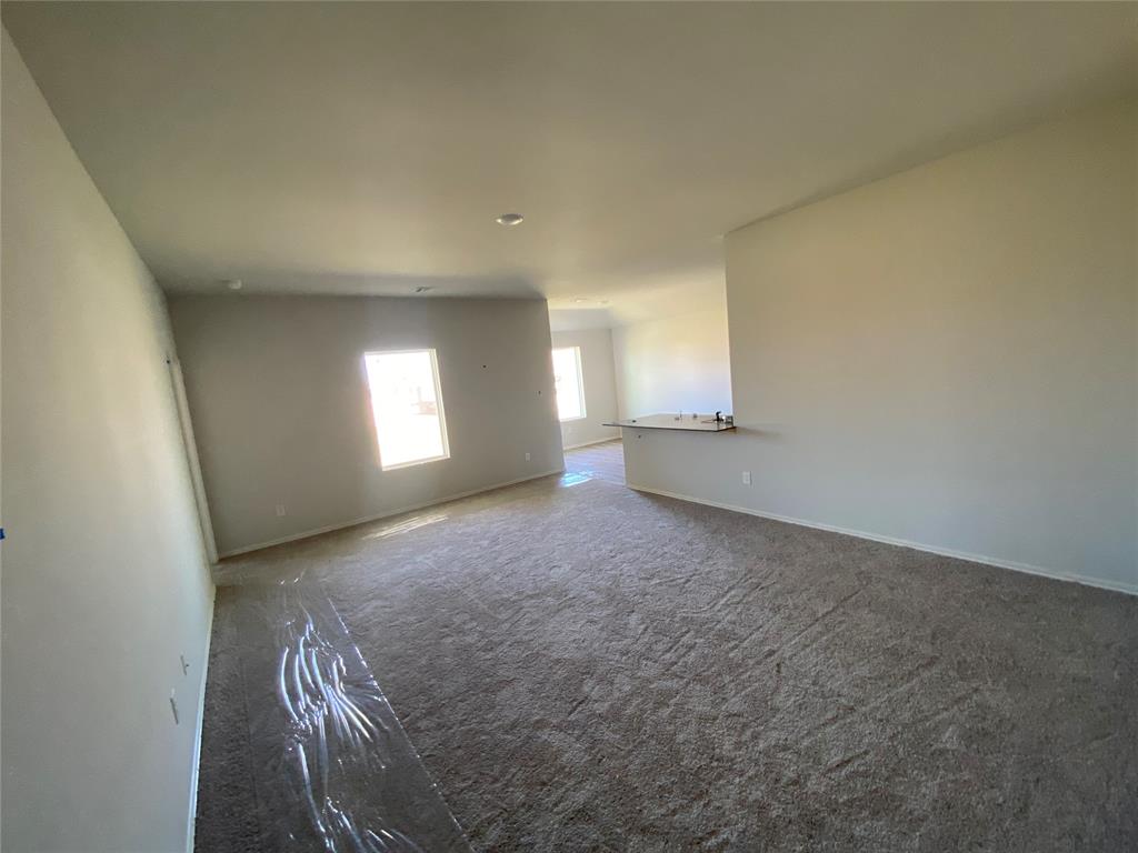 928 S Bear Lane Property Photo 2