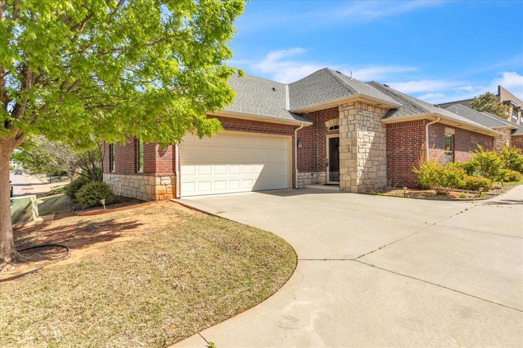 10256 Hawthorn Drive Property Photo 1