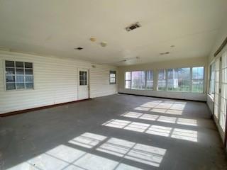 233 S Louis Tittle Avenue Property Photo 25