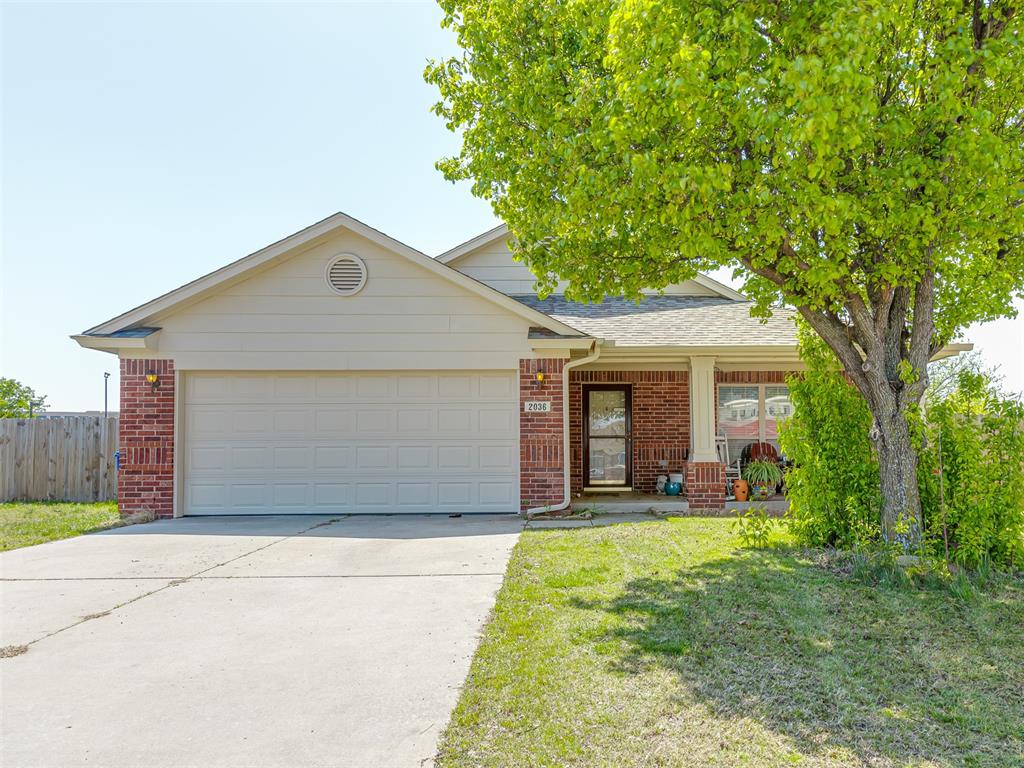 2036 Cloverdale Lane Property Photo 2