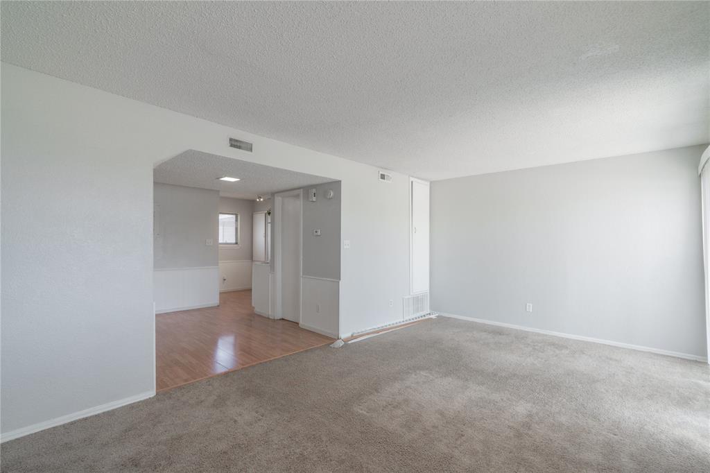 214 Jason Drive Property Photo 6