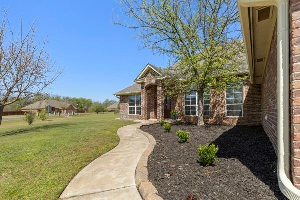 14636 Cottonwood Drive Property Photo 3