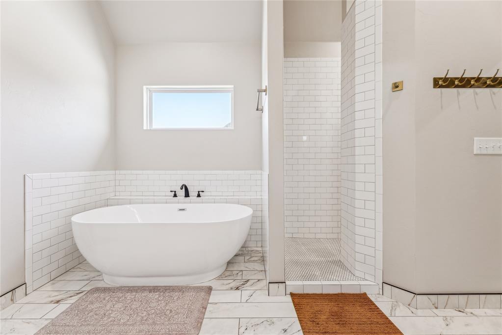 2585 Forest Glen Drive Property Photo 18