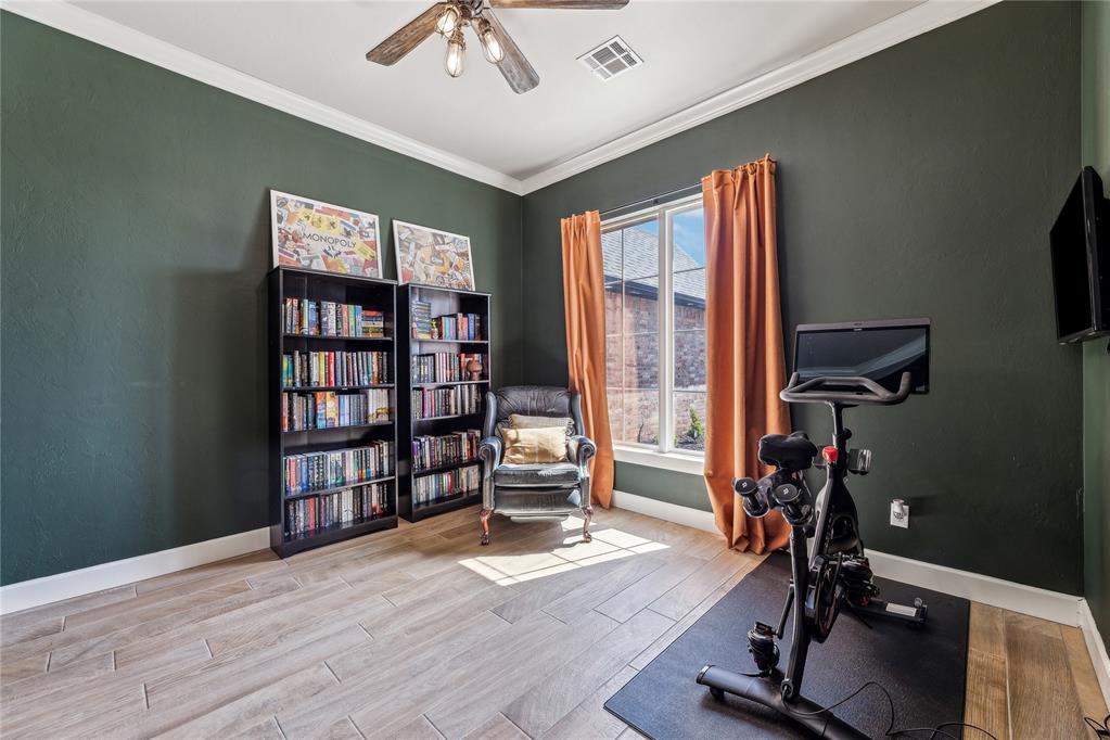 2585 Forest Glen Drive Property Photo 26