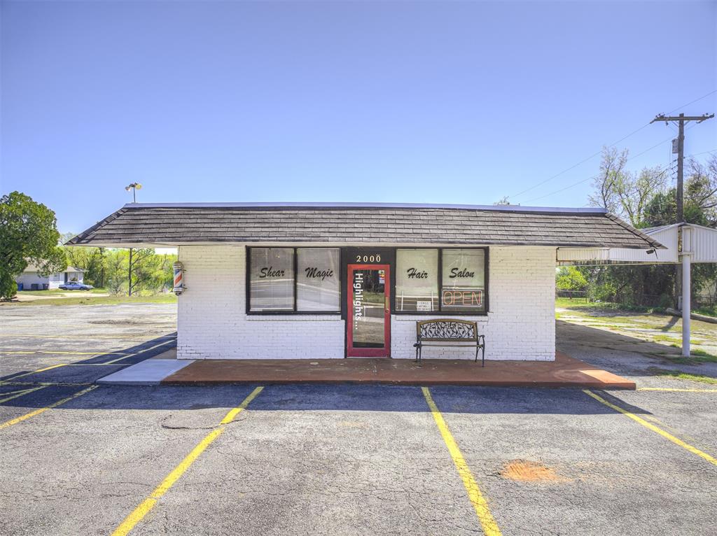 2000 S Midwest Boulevard Property Photo