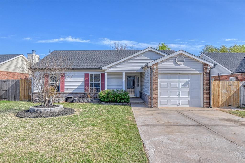 1017 Pinecrest Street Property Photo
